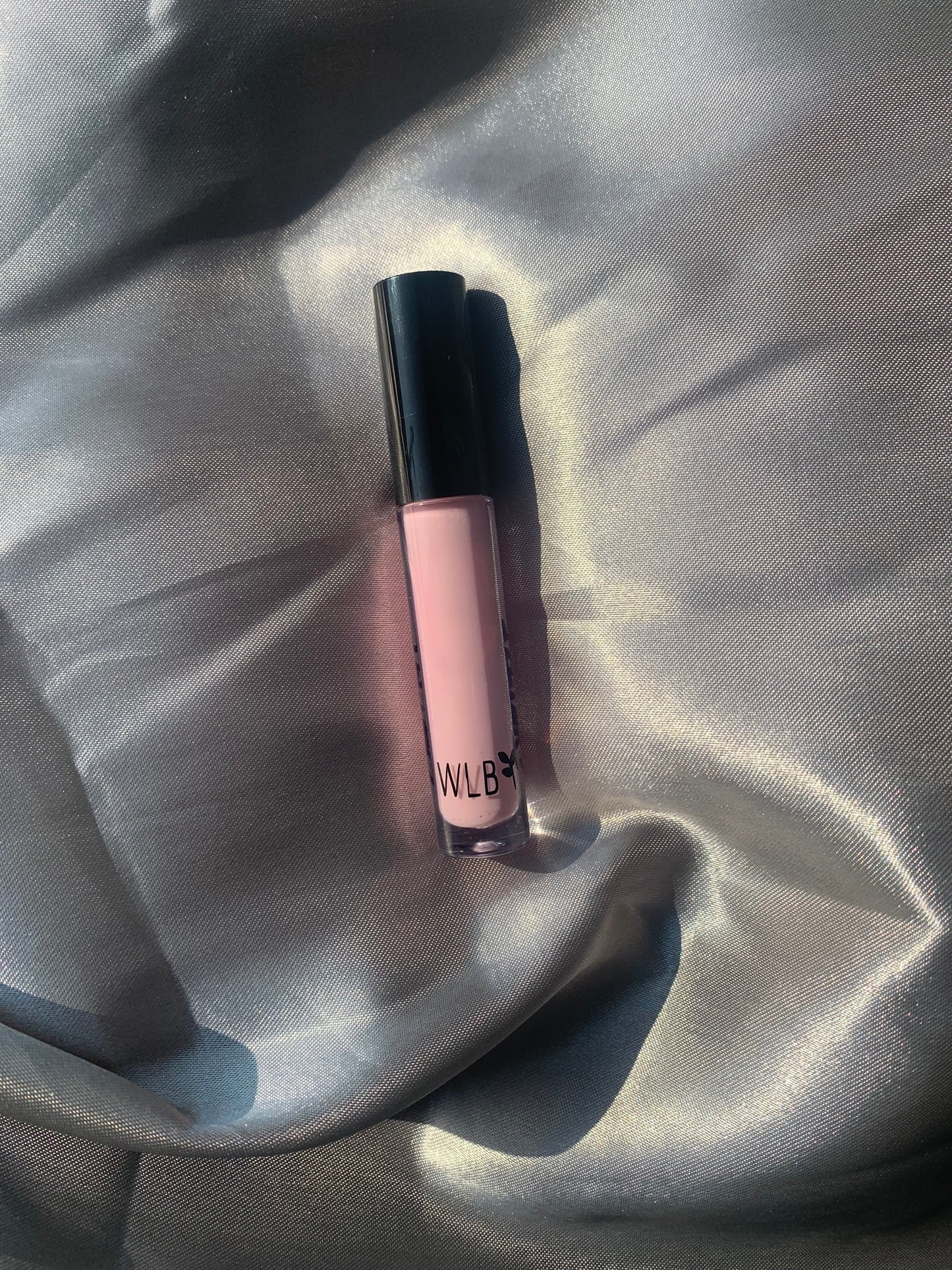 Pinkish Lip Glosser